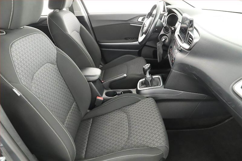 Kia Ceed (2018) 1.0 T-GDI, Navi, Tempomat - fotka 7 z 18