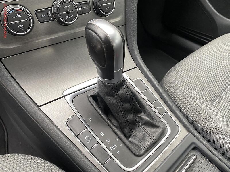 Volkswagen Golf (2013) 1.2 TSi VII, Comfortline, DSG - fotka 16 z 17