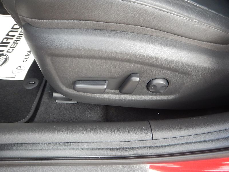 Hyundai i30 FASTBACK, 1.4 GDi TURBO, AUT - fotka 19 z 35