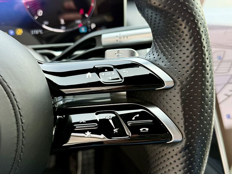 Mercedes-Benz Třídy S (2021) 350 d 4MATIC - fotka 32 z 48