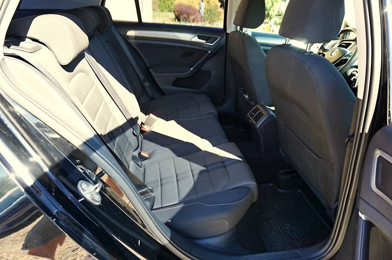 Volkswagen Golf (2014) MATCH 1,4 TSI 90 kW - fotka 15 z 35