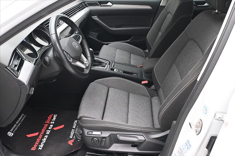 Volkswagen Passat 2,0 TDI 110 kW DSG Business Zá - fotka 13 z 33