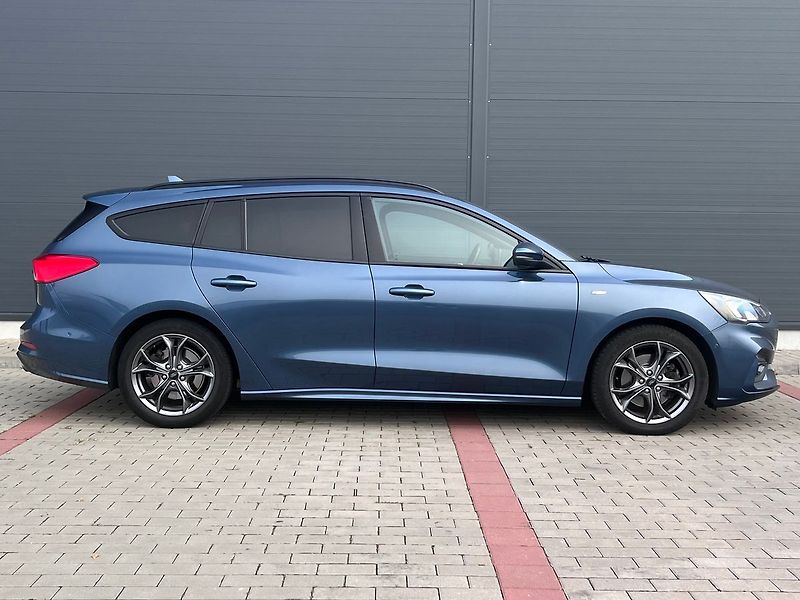 Ford Focus (2021) 1.5 TDCI ST-LINE - fotka 8 z 46