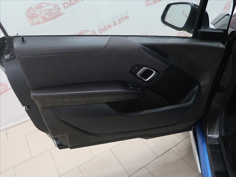 BMW i3 0,7 REX 60AH 125KW - fotka 10 z 32