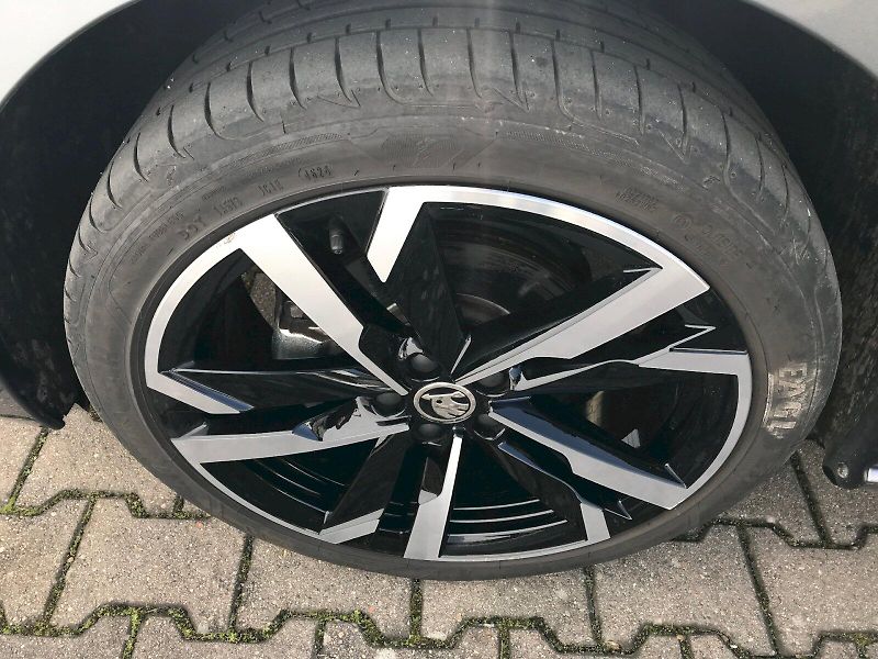 Škoda Scala (2025) Monte Carlo 1,0 TSI DSG - fotka 24 z 24