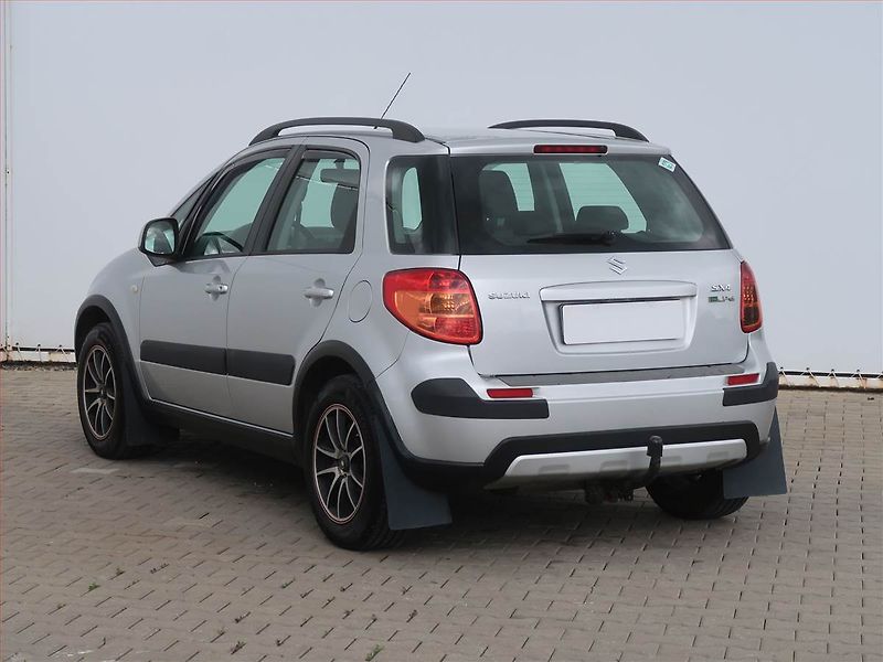 Suzuki SX4 (2011) 1.5 VVT, LPG - fotka 4 z 13