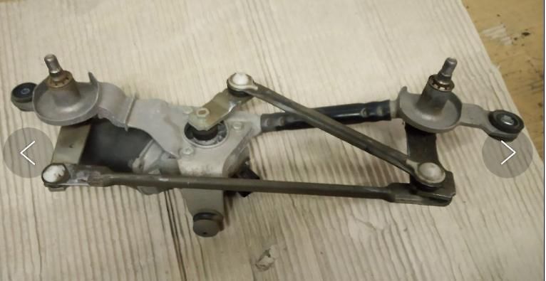 Hyundai i30 mechanismus předních stěračů - fotka 1 z 1