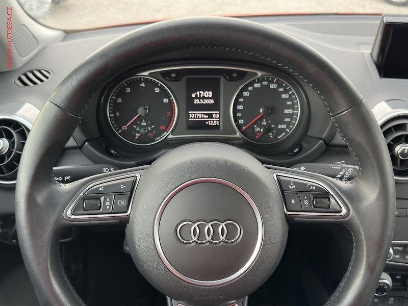 Audi A1 (2016) 1.0 TFSi, Navi, výhřev sed - fotka 12 z 16