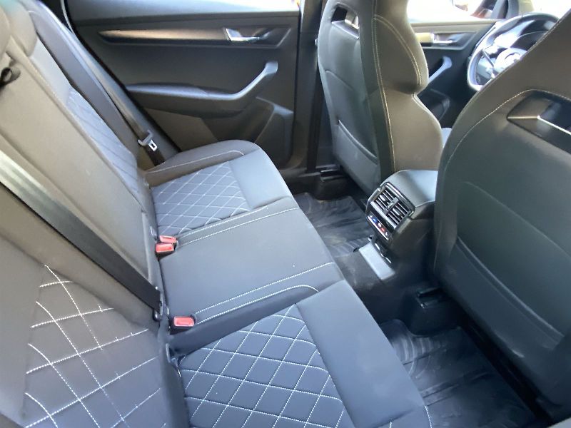 Škoda Karoq (2022) 2.0 TDI 4x4 DSG SportLine - fotka 11 z 34