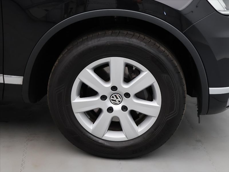 Volkswagen Touareg 3,0 TDI DSG 4M Exclusive 1.Maj - fotka 30 z 37