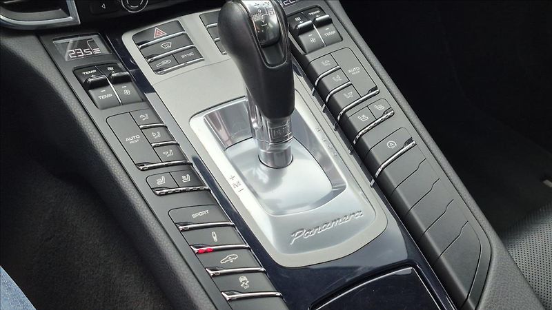 Porsche Panamera 3,0 309 KW Sport Chrono DPH - fotka 16 z 25