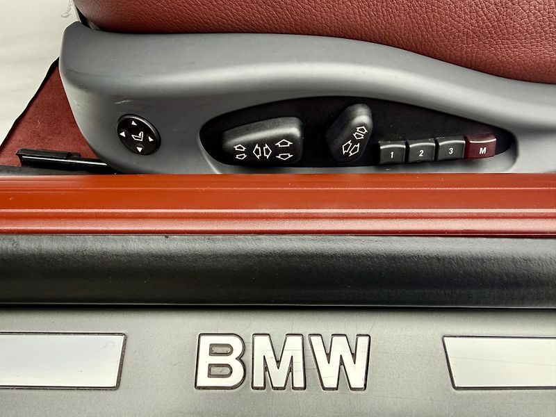BMW Řada 6 645 Ci Cabrio REZERVACE - fotka 20 z 41