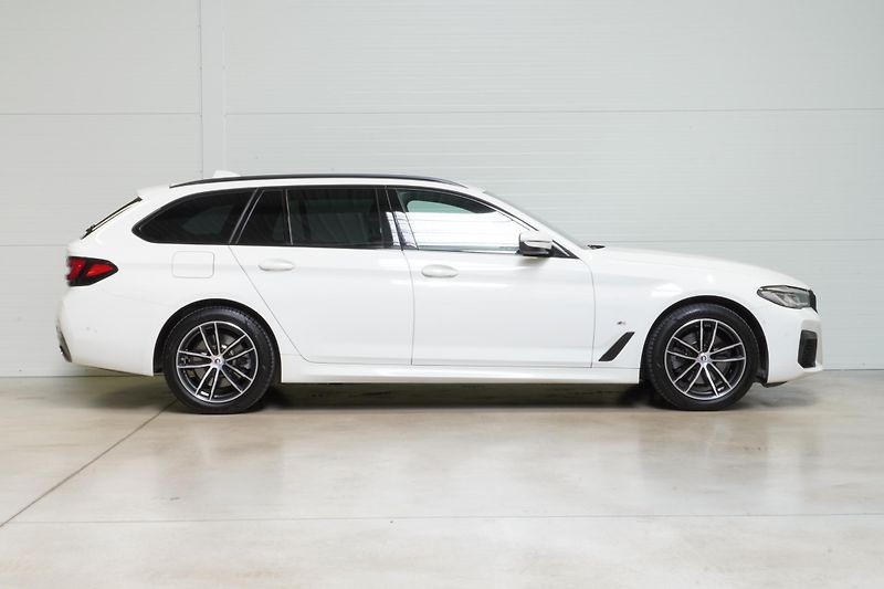 BMW Řada 5 520dxDrive,M-Packet,Tažné,ACC - fotka 4 z 37