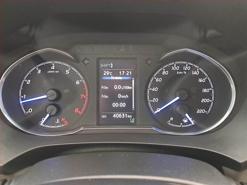 Toyota Yaris (2020) Style 1.5 Dual VVT-i - fotka 11 z 18