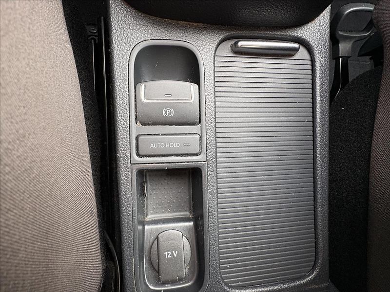 Volkswagen Sharan 2,0 TDi 103kW 7sed,Servis,2Maj - fotka 10 z 34