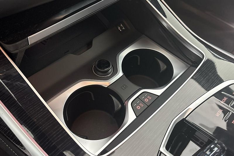 BMW X7 xDrive40d - fotka 21 z 25