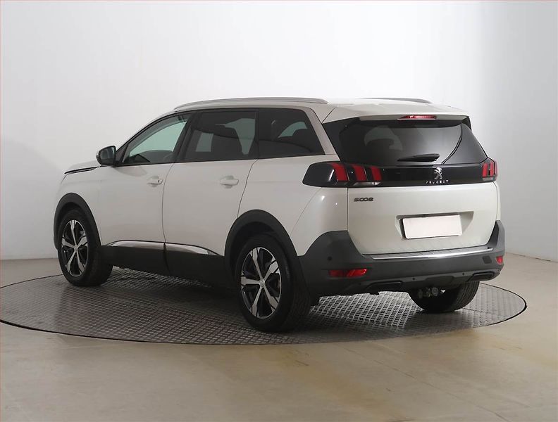 Peugeot 5008 (2018) Allure 1.6 THP, Automat - fotka 4 z 22