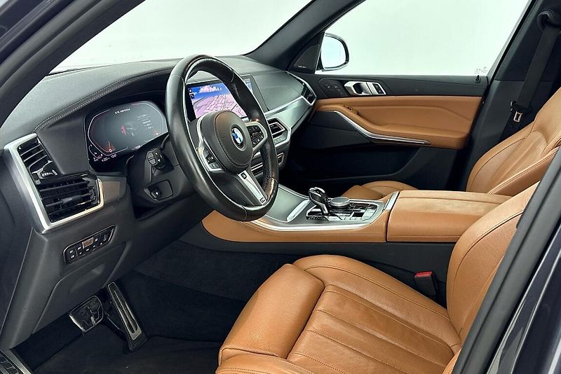 BMW X5 M50d - fotka 6 z 29