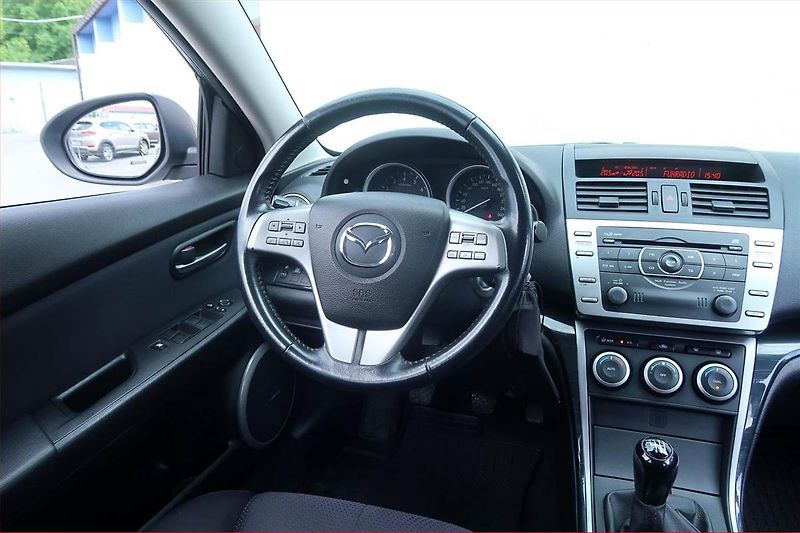 Mazda 6 (2008) 2.0, Xenony, Tempomat - fotka 7 z 17