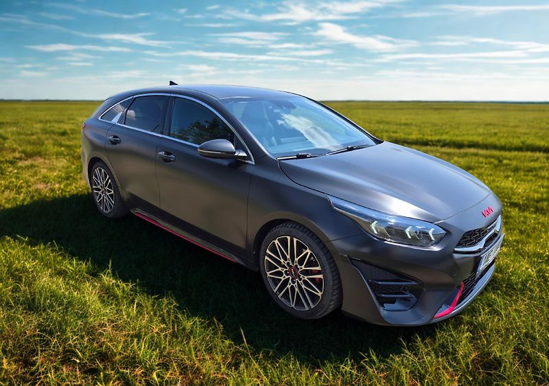 Kia ProCeed (2024) 1.6 ProCeed/150kW GT/matná - fotka 1 z 14
