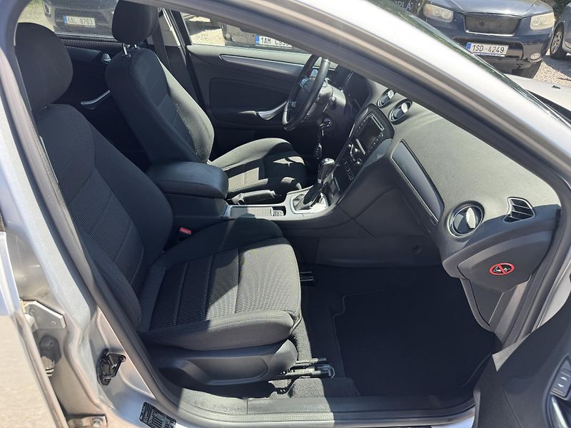 Ford Mondeo (2012) 2.0(203PS)AUTOMAT,PĚKNÉ - fotka 30 z 53