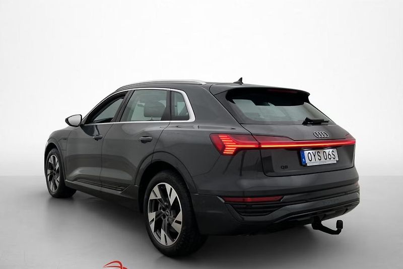 Audi Q8 e-tron 55 Q Kamera Tažné LED Vzduch  - fotka 5 z 28