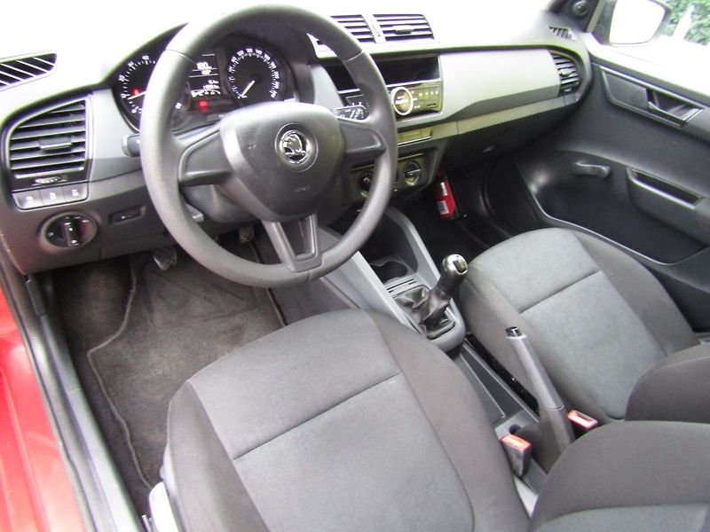 Škoda Fabia (2016) 1.0 MPI 55kW 1.MAJITEL - fotka 13 z 35
