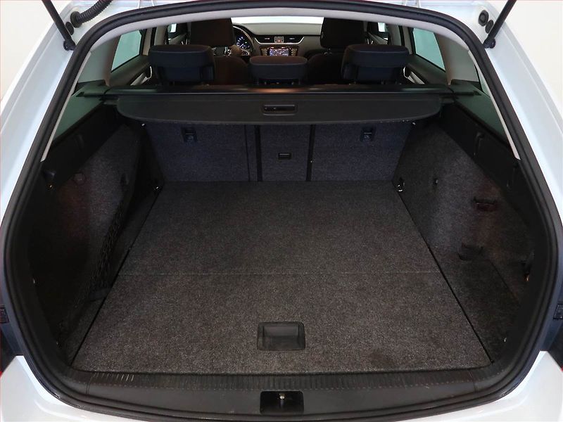 Škoda Octavia (2016) Style 1.4 TSI, Automat - fotka 14 z 15