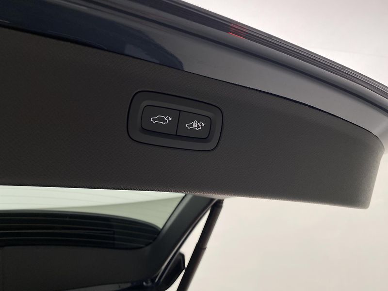 Volvo XC90 (2026) B5 AWD AUT BLACK EDITION PLUS  - fotka 21 z 74