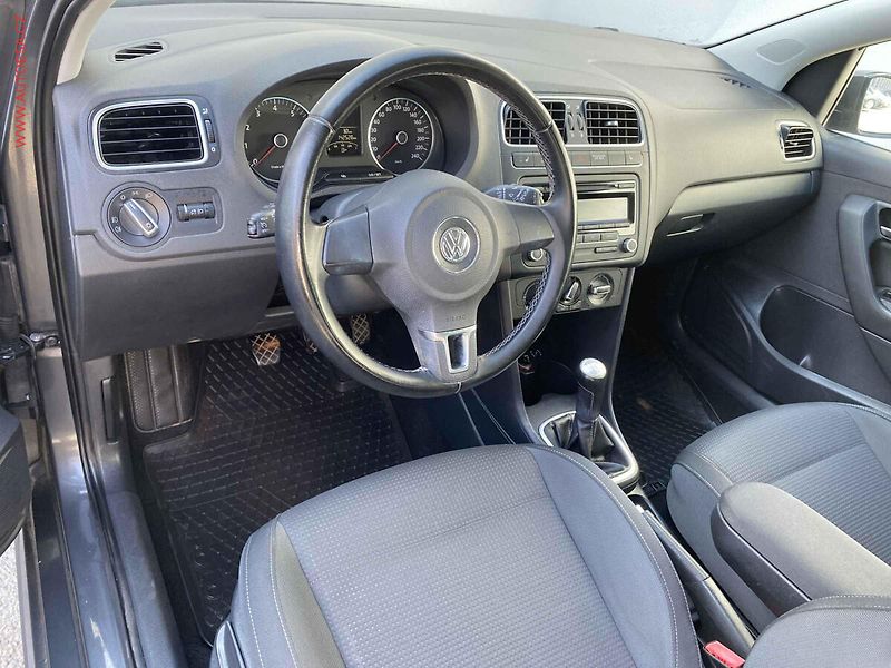 Volkswagen Polo (2010) 1.4 i, Team - fotka 8 z 18