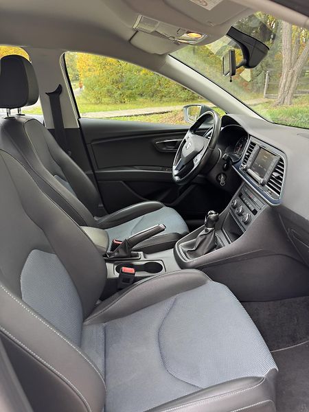 Seat Leon (2016) - fotka 9 z 12