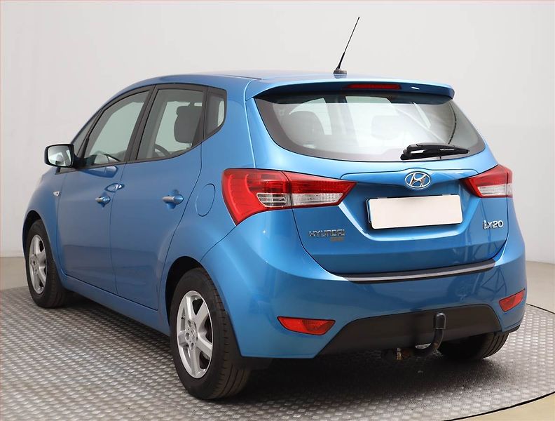 Hyundai ix20 (2017) 1.6 CVVT, ČR,1.maj - fotka 4 z 18