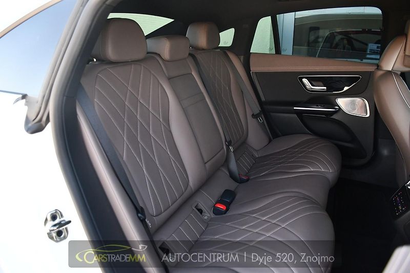 Mercedes-Benz EQE 350 VZDUCH 4MATIC - fotka 20 z 52