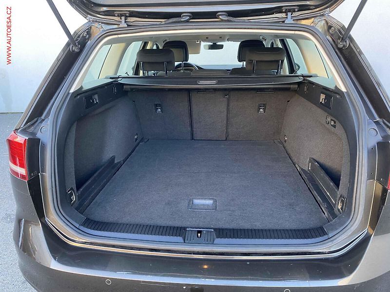 Volkswagen Passat (2017) 1.6 TDi, Comfortline, LED - fotka 7 z 19