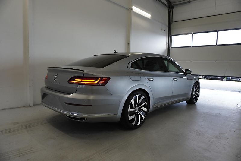 Volkswagen Arteon (2017) 2.0 TDI 140kW R-LINE  DSG 7 - fotka 6 z 38