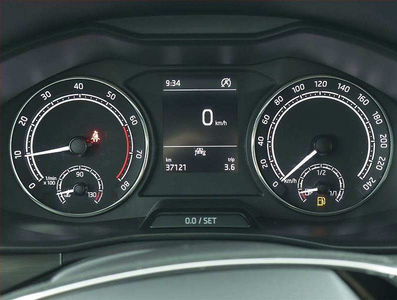 Škoda Kamiq (2023) Scoutline 1.0 TSI - fotka 11 z 15