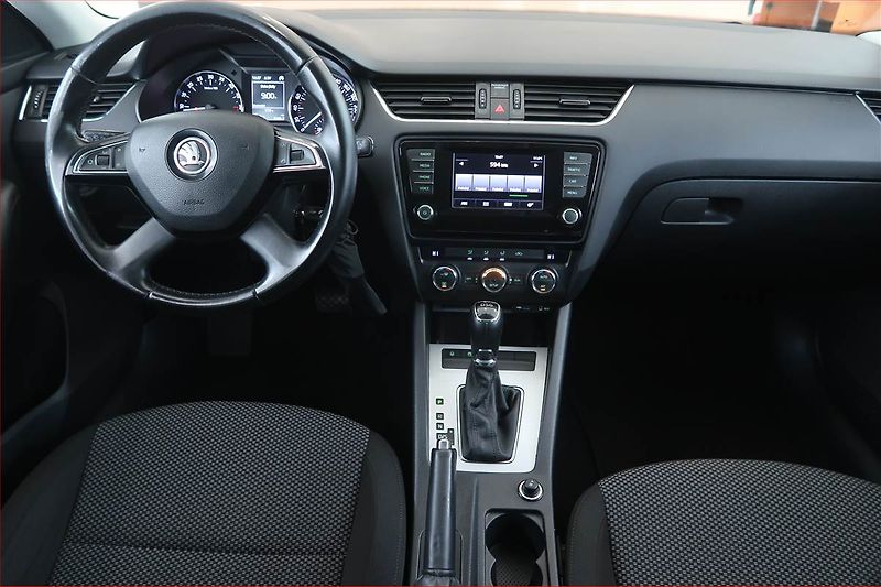 Škoda Octavia (2015) Ambition 1.6 TDI, Automat - fotka 7 z 16