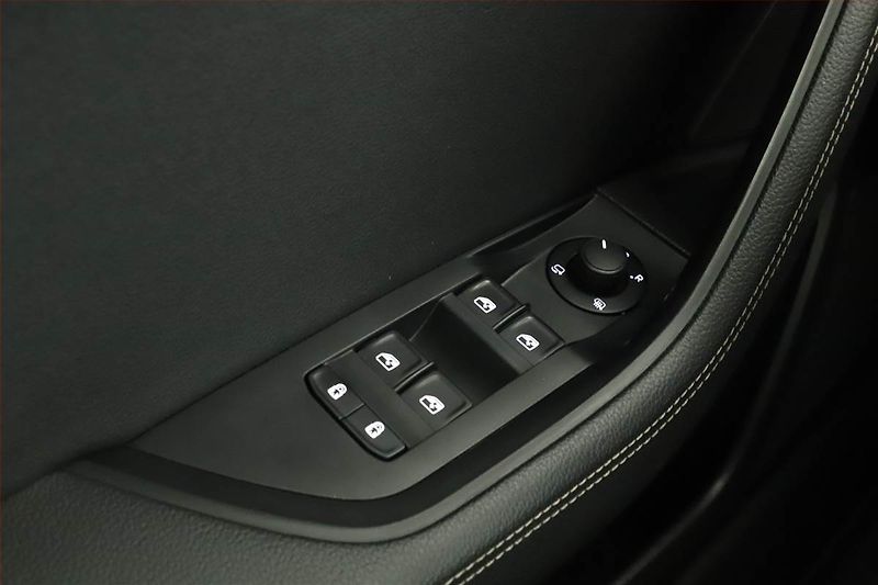 Škoda Superb (2021) 2.0 TDI - fotka 18 z 19
