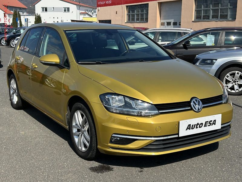 Volkswagen Golf (2017) 2.0TDi, Comfortline, DSG - fotografie inzerátu