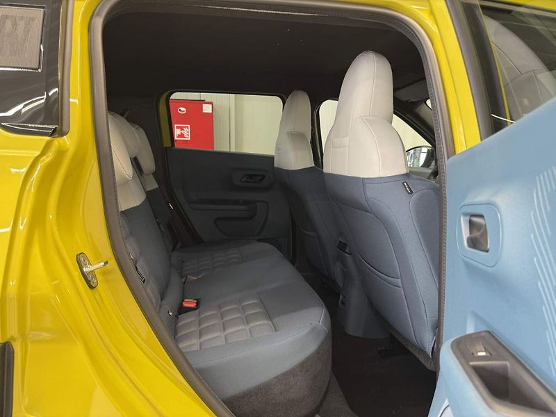 Fiat Grande Panda (2026) La Prima 1.2 Turbo Hybrid 110k - fotka 20 z 26