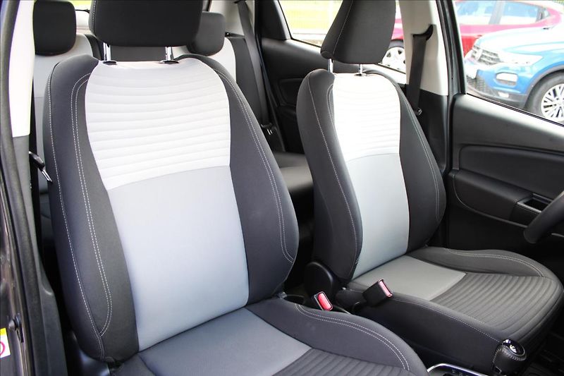 Toyota Yaris 1,5 Hybrid Comfort, Kamera - fotka 20 z 28