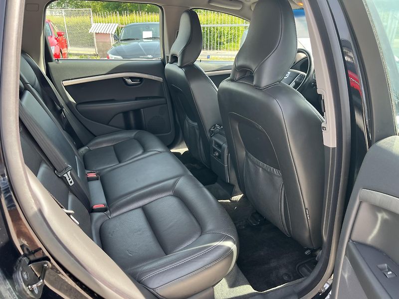 Volvo V70 (2009) 2.4D5 151KW REZERVACE! - fotka 15 z 21