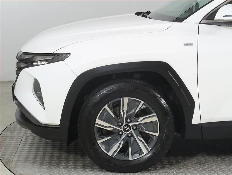 Hyundai Tucson (2022) 1.6 T-GDI - fotka 15 z 22