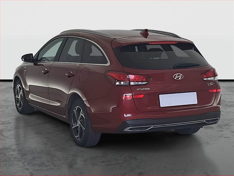 Hyundai i30 (2021) 1.5 T-GDI MHEV, Tempomat - fotka 4 z 15