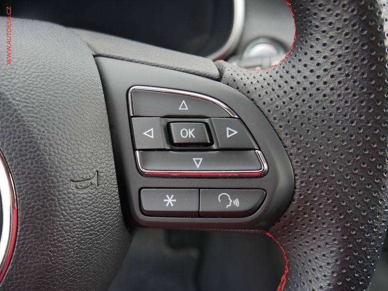 MG ZS (2022) 1.0 TGi, 1.maj,ČR, Exclusive - fotka 21 z 28