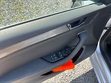 Škoda Superb 2,0 TDI Style AT - náhled 11