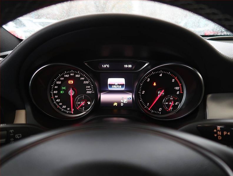 Mercedes-Benz CLA (2018) Urban 220 CDI, Automat - fotka 11 z 24