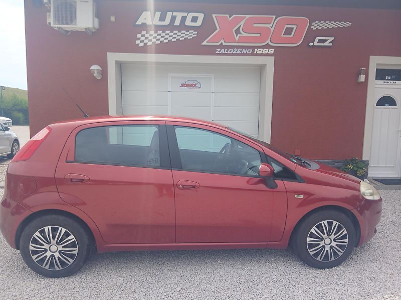 Fiat Grande Punto 1.4i 57 kW  - fotka 2 z 29