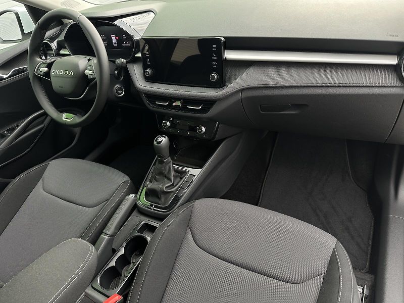 Škoda Fabia 1.0TSi 95PS LED V.Cockpit Clim - fotka 34 z 34