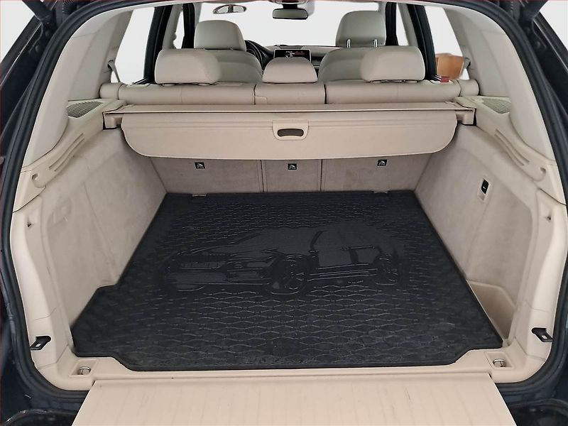 BMW X5 (2013) xDrive30d - fotka 14 z 19